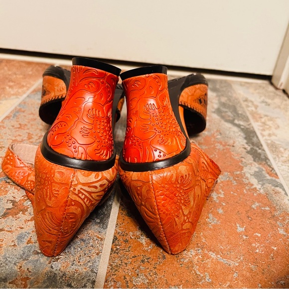 🍊NWOB!!Sassy Super Lady Star Orange Leather Embossed Cutout Heels! - Picture 14 of 14
